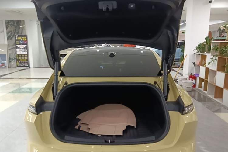 Used Nio ET5 2022 75 kWh Trunk