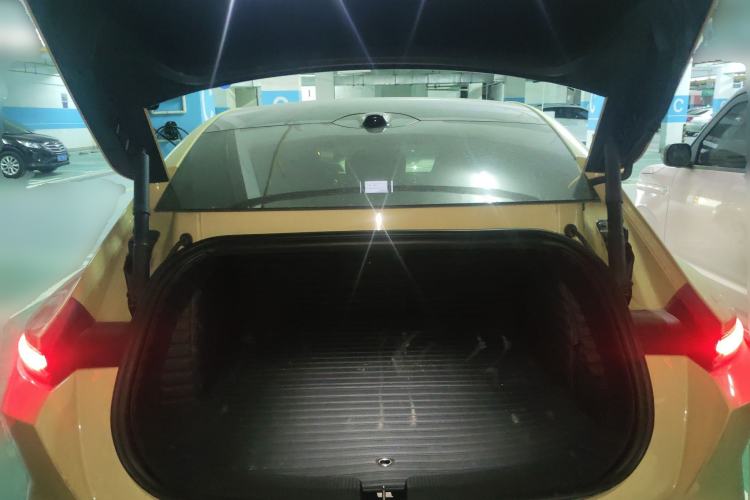 Used Nio ET5 2022 75 kWh Trunk