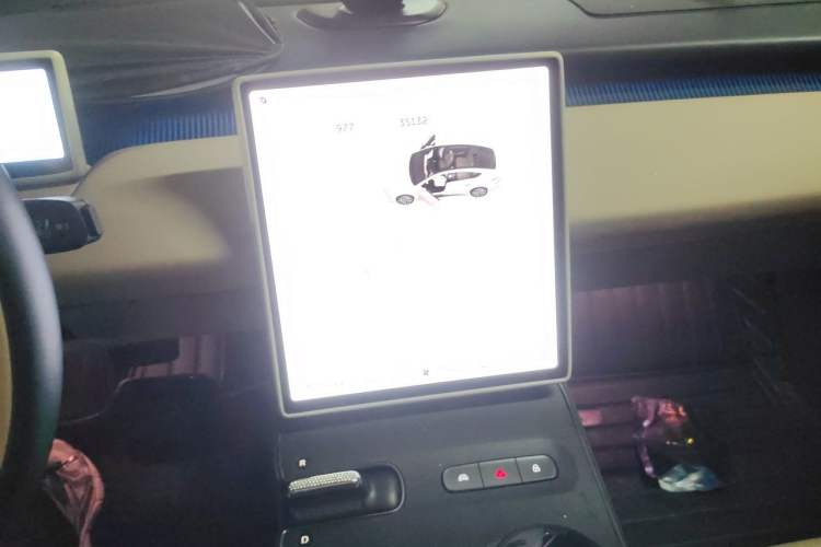Used Nio ET5 2024 75 kWh Audio And AC Panel