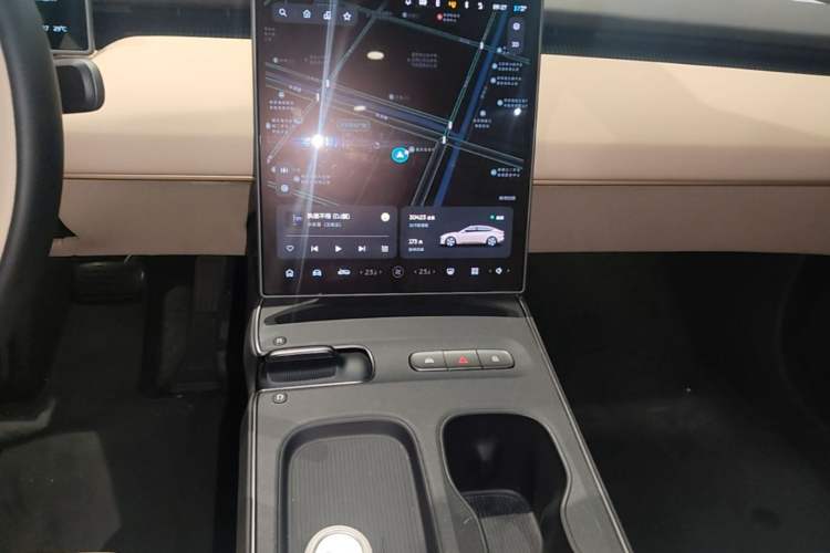 Used Nio ET5 2024 75 kWh Audio And AC Panel