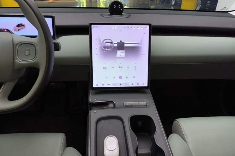 Used Nio ET5 2024 75 kWh Audio And AC Panel