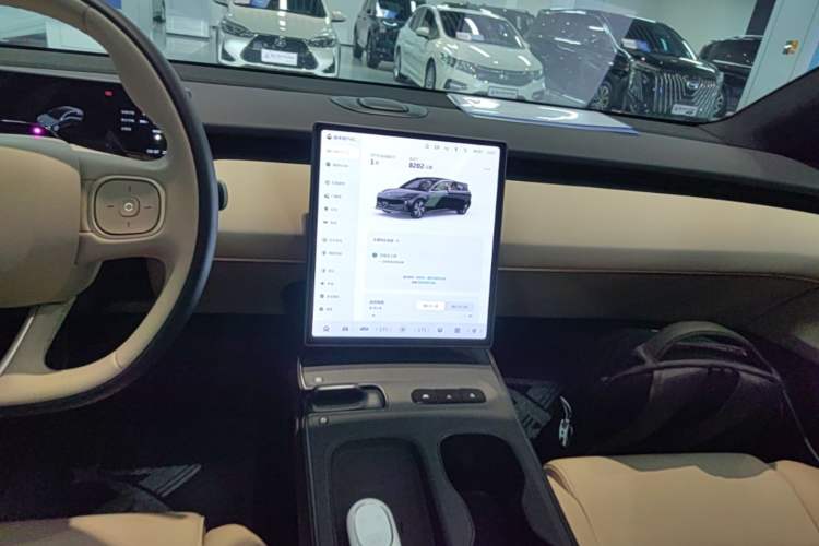 Used Nio ET5 2024 75 kWh Audio And AC Panel