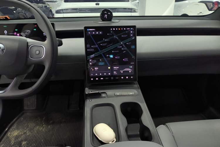 Used Nio ET5 2024 75 kWh Audio And AC Panel