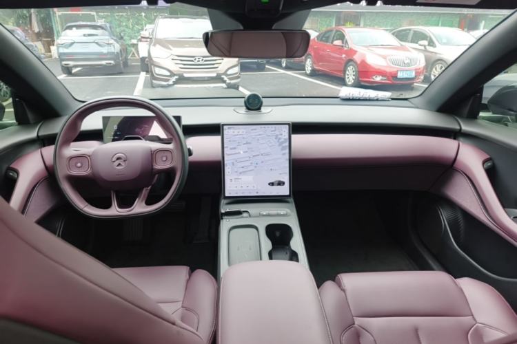Used Nio ET5 2024 75 kWh Center Console