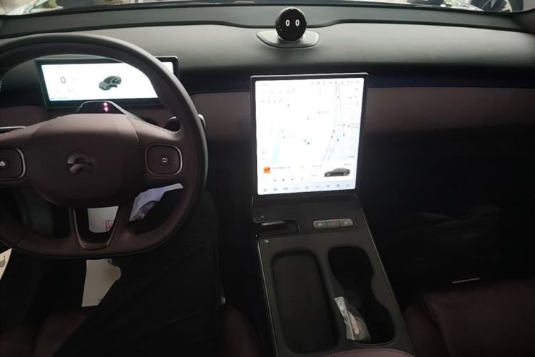 Used Nio ET5 2024 75 kWh Center Console
