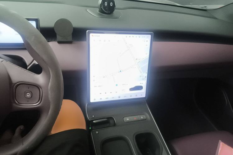 Used Nio ET5 2024 75 kWh Center Console