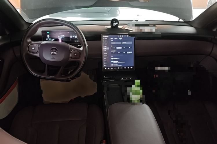 Used Nio ET5 2024 75 kWh Center Console
