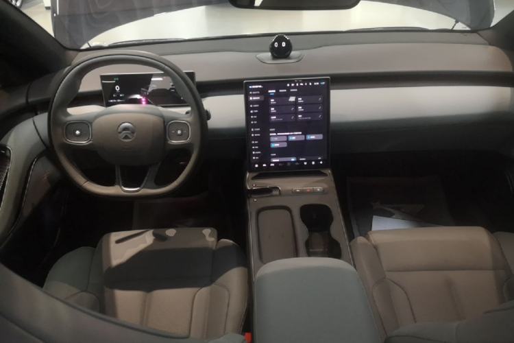Used Nio ET5 2024 75 kWh Center Console