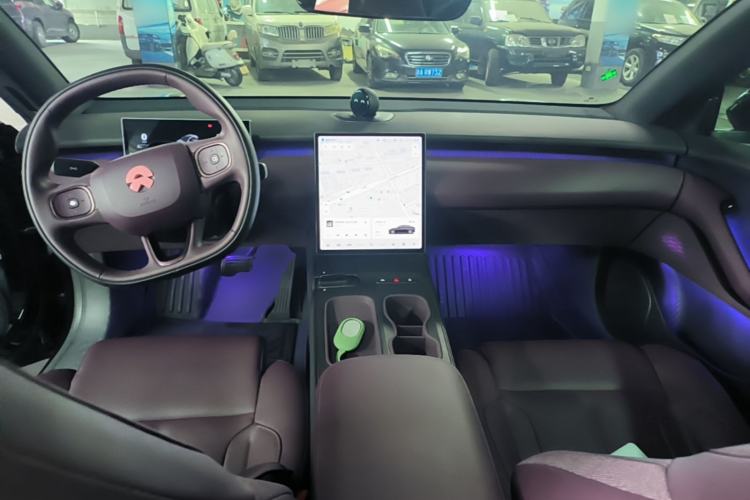 Used Nio ET5 2024 75 kWh Center Console