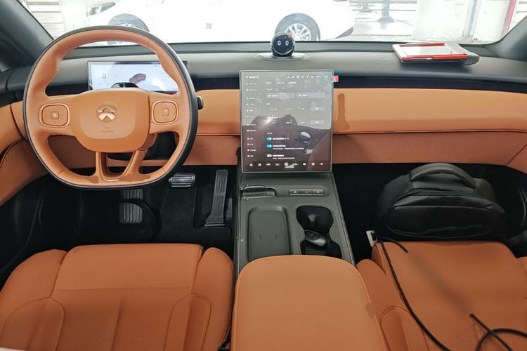 Used Nio ET5 2024 75 kWh Center Console