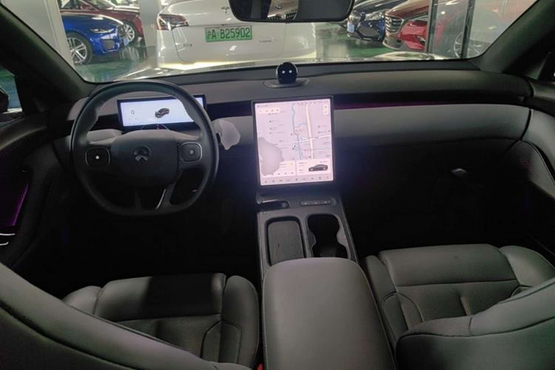 Used Nio ET5 2024 75 kWh Center Console