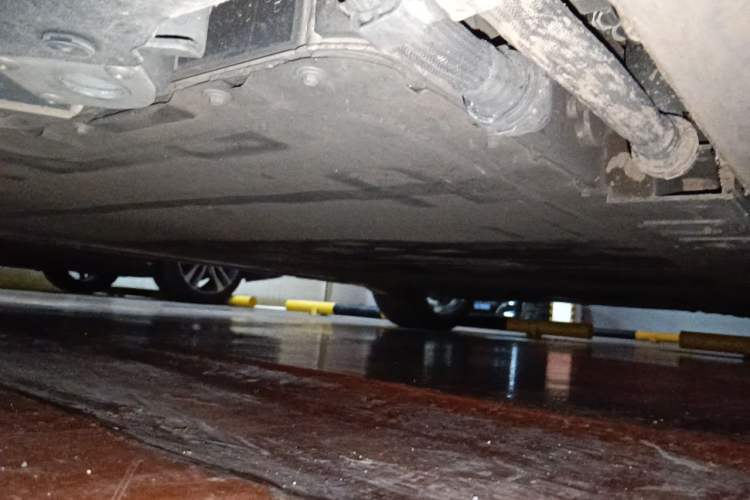 Used Nio ET5 2024 75 kWh Chassis Front Left