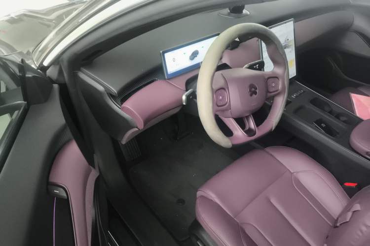 Used Nio ET5 2024 75 kWh Driver Seat