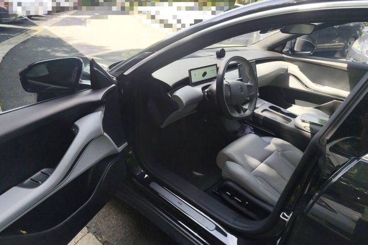 Used Nio ET5 2024 75 kWh Driver Seat