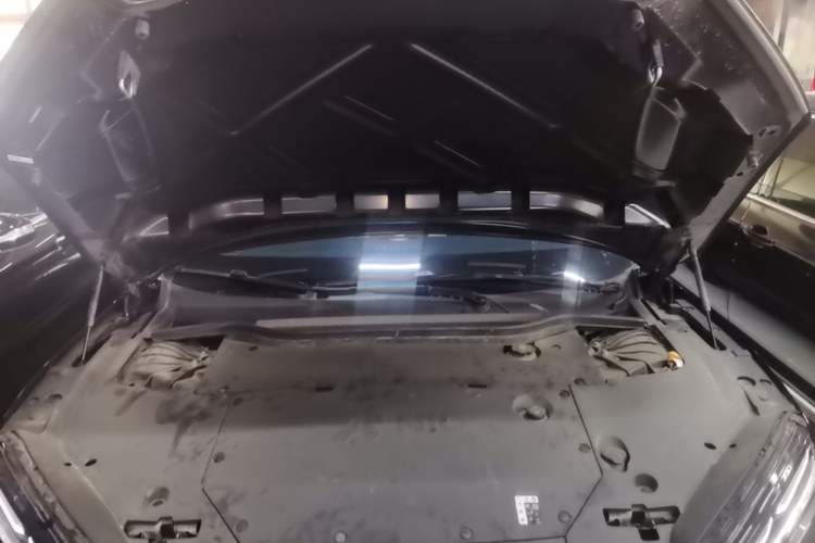 Used Nio ET5 2024 75 kWh Engine Bay