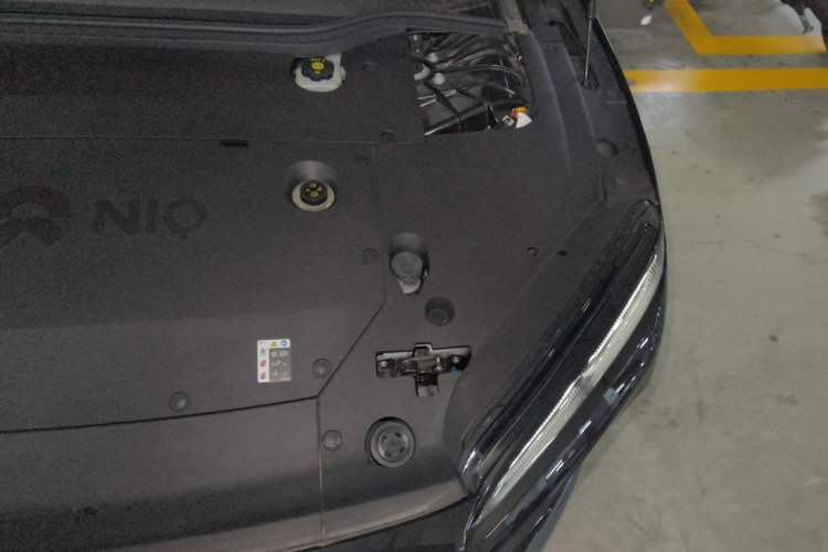 Used Nio ET5 2024 75 kWh Engine Bay Left