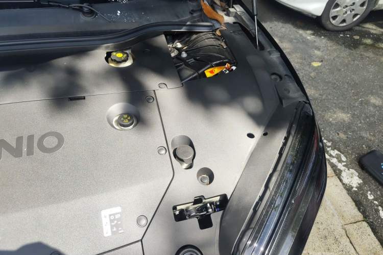 Used Nio ET5 2024 75 kWh Engine Bay Left