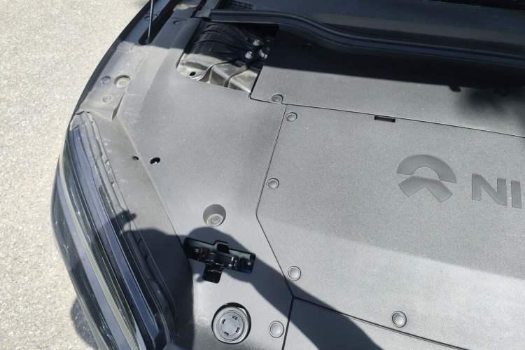 Used Nio ET5 2024 75 kWh Engine Bay Right