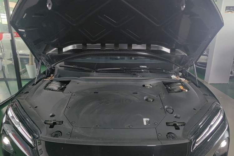Used Nio ET5 2024 75 kWh Engine Bay