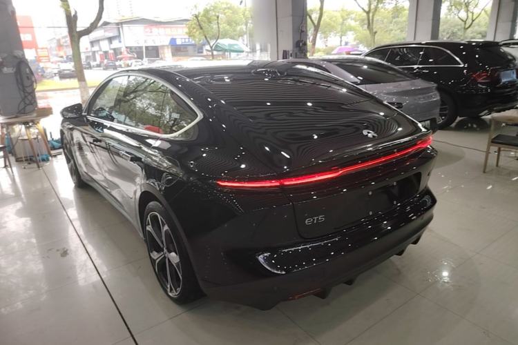 Used Nio ET5 2024 75 kWh Exterior 2