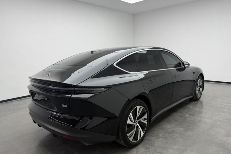 Used Nio ET5 2024 75 kWh Exterior 2