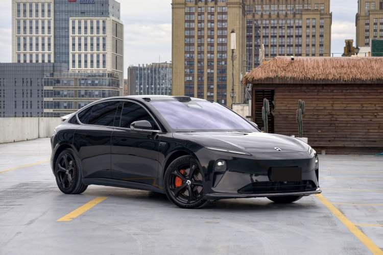 Used Nio ET5 2024 75 kWh Exterior 2