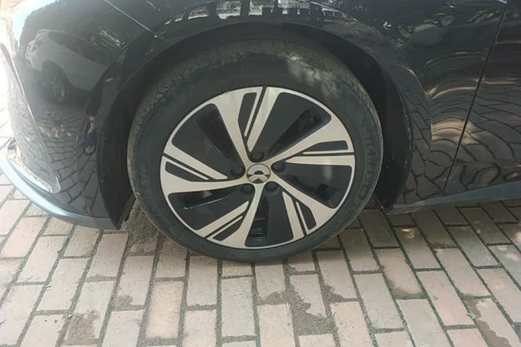 Used Nio ET5 2024 75 kWh Exterior 4