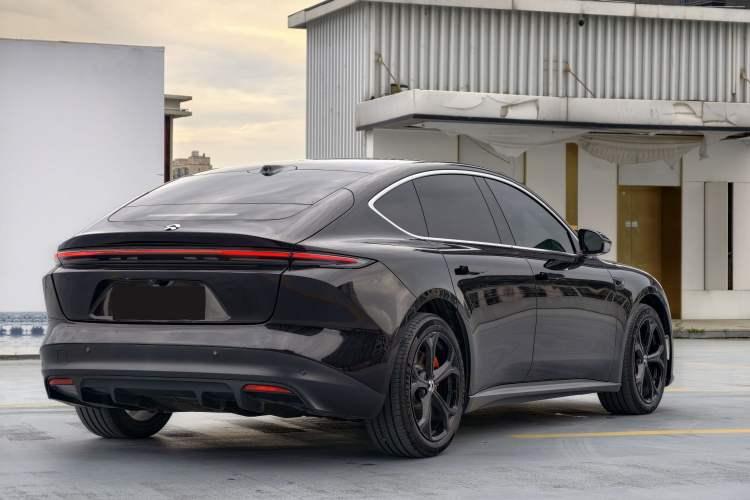 Used Nio ET5 2024 75 kWh Exterior 4