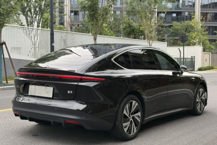 Used Nio ET5 2024 75 kWh Exterior 5