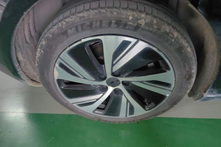 Used Nio ET5 2024 75 kWh Exterior 5