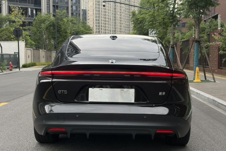 Used Nio ET5 2024 75 kWh Exterior 6