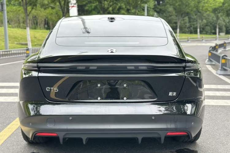 Used Nio ET5 2024 75 kWh Exterior 6