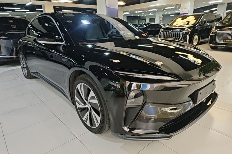 Used Nio ET5 2024 75 kWh Front Right 45 Deg