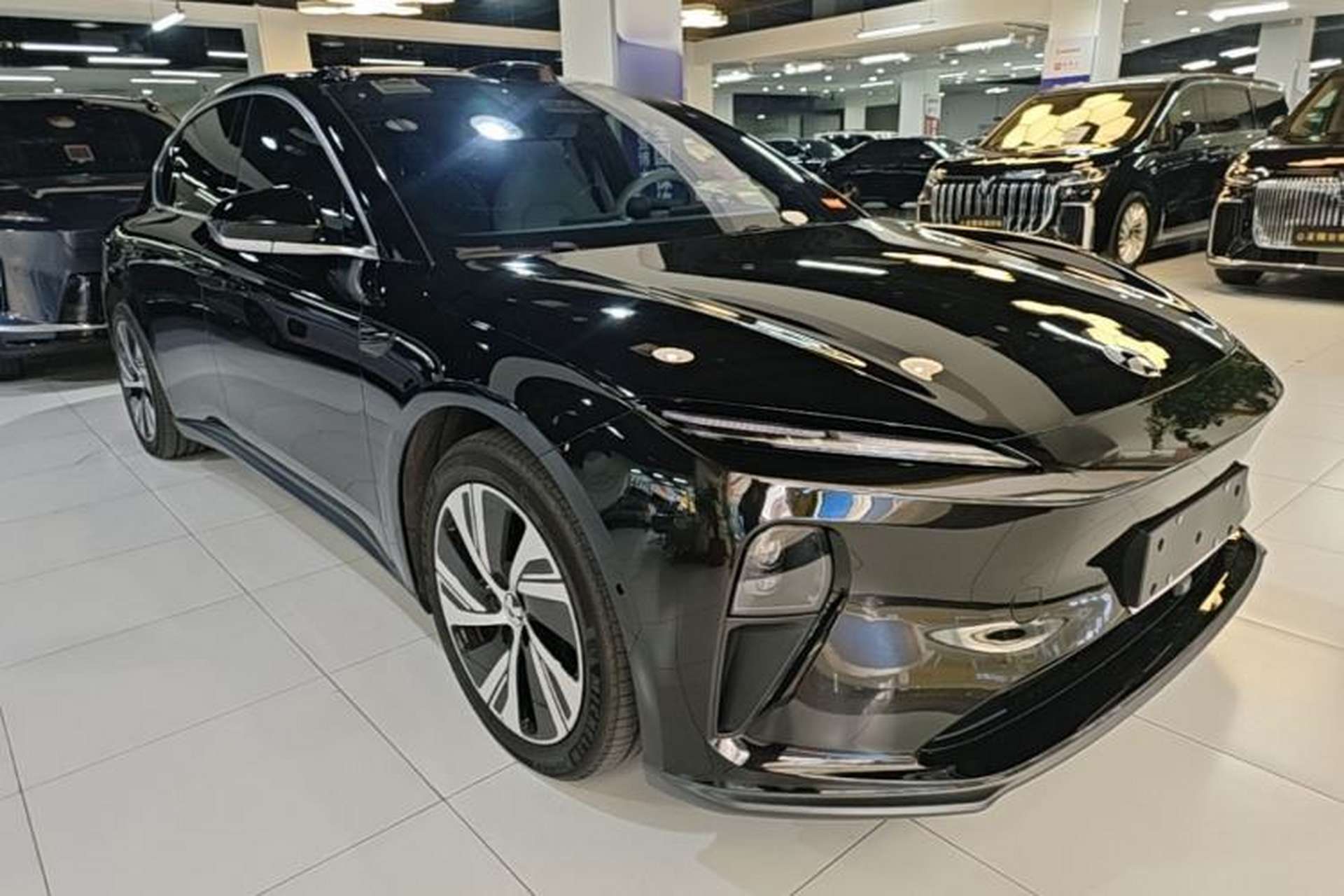 Used Nio ET5 2024 75 kWh Front Right 45 Deg