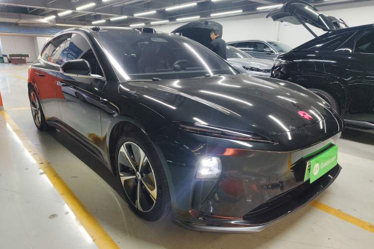 Used Nio ET5 2024 75 kWh Front Right 45 Deg
