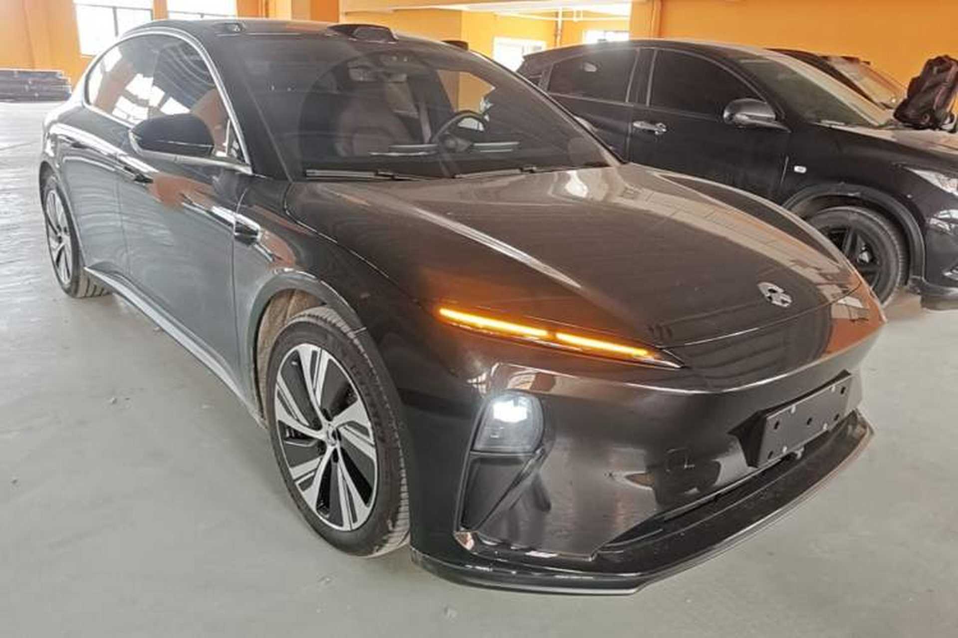 Used Nio ET5 2024 75 kWh Front Right 45 Deg
