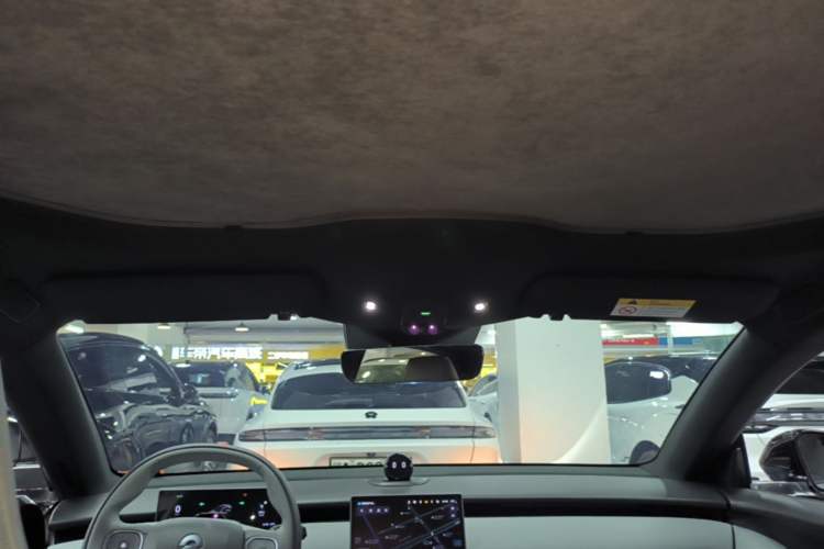 Used Nio ET5 2024 75 kWh Headliner