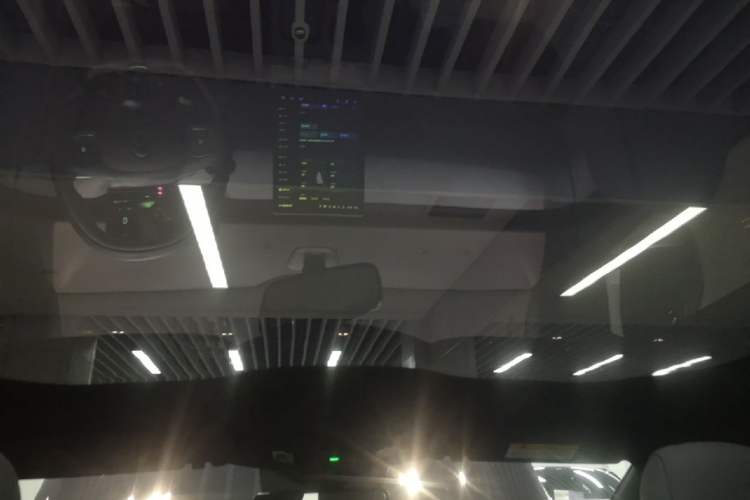 Used Nio ET5 2024 75 kWh Headliner