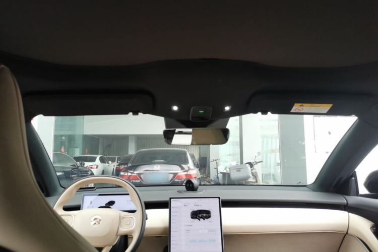 Used Nio ET5 2024 75 kWh Headliner