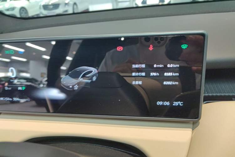 Used Nio ET5 2024 75 kWh Instrument Cluster
