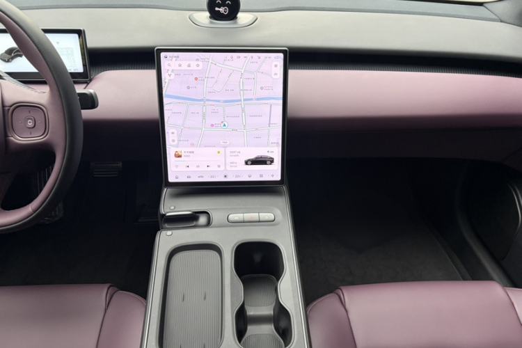 Used Nio ET5 2024 75 kWh Interior 2