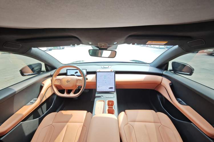 Used Nio ET5 2024 75 kWh Interior 3