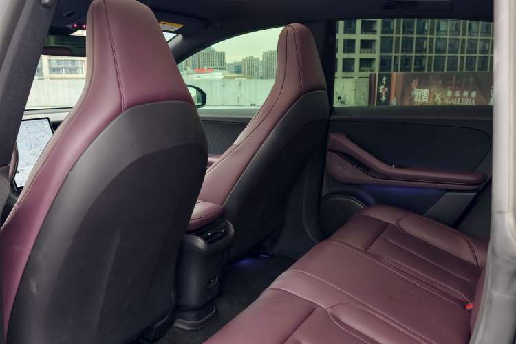 Used Nio ET5 2024 75 kWh Interior 3