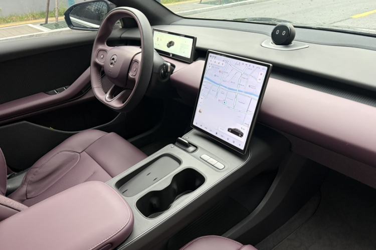 Used Nio ET5 2024 75 kWh Interior 5