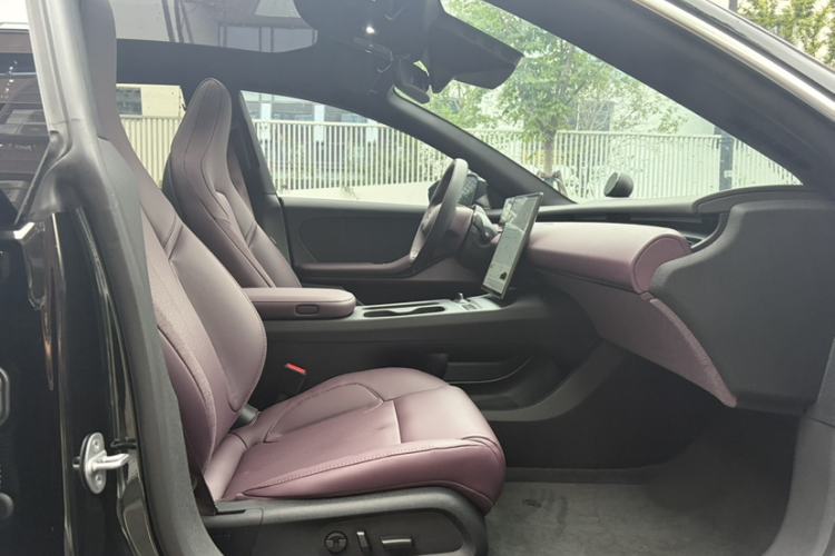 Used Nio ET5 2024 75 kWh Interior 6