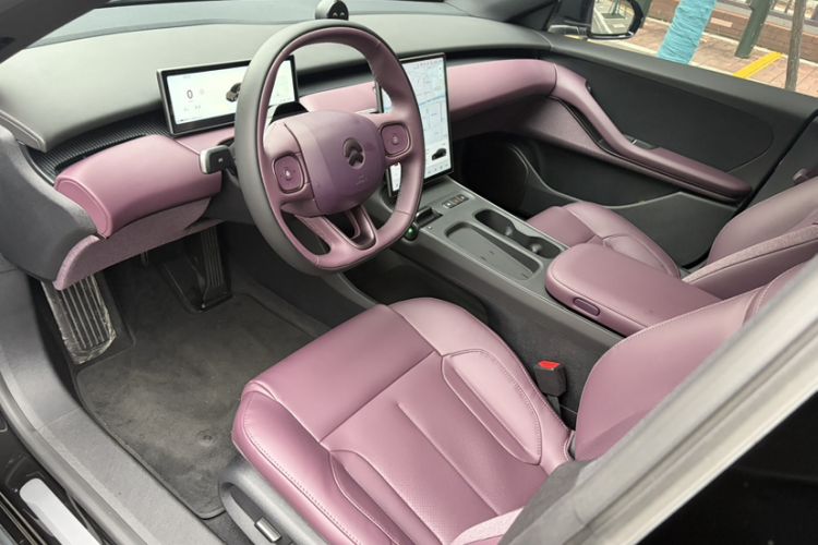 Used Nio ET5 2024 75 kWh Interior 7