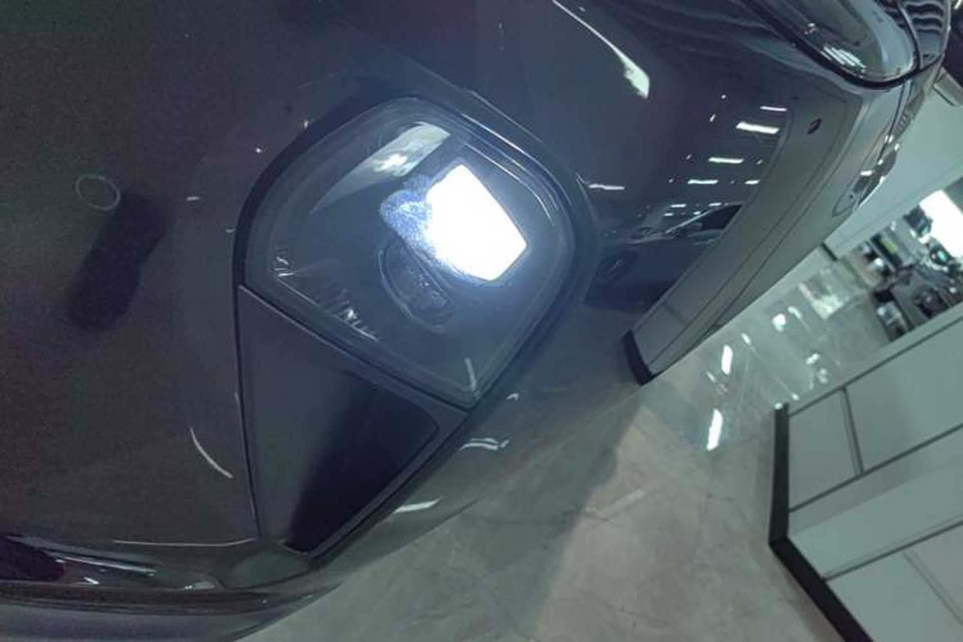 Used Nio ET5 2024 75 kWh Left Front Headlight