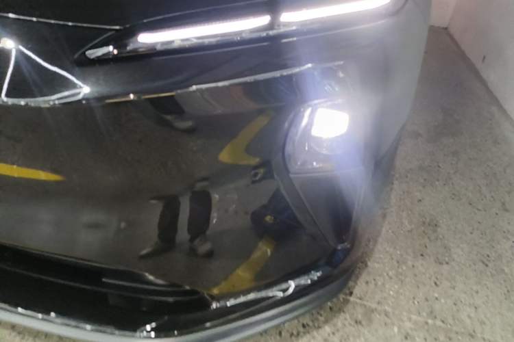 Used Nio ET5 2024 75 kWh Left Front Headlight