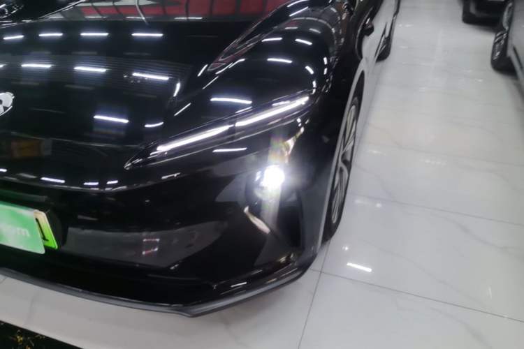 Used Nio ET5 2024 75 kWh Left Front Headlight