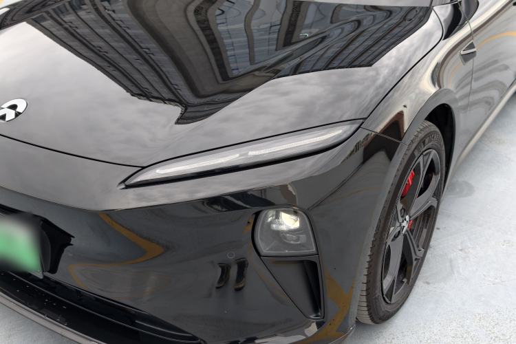Used Nio ET5 2024 75 kWh Left Front Headlight
